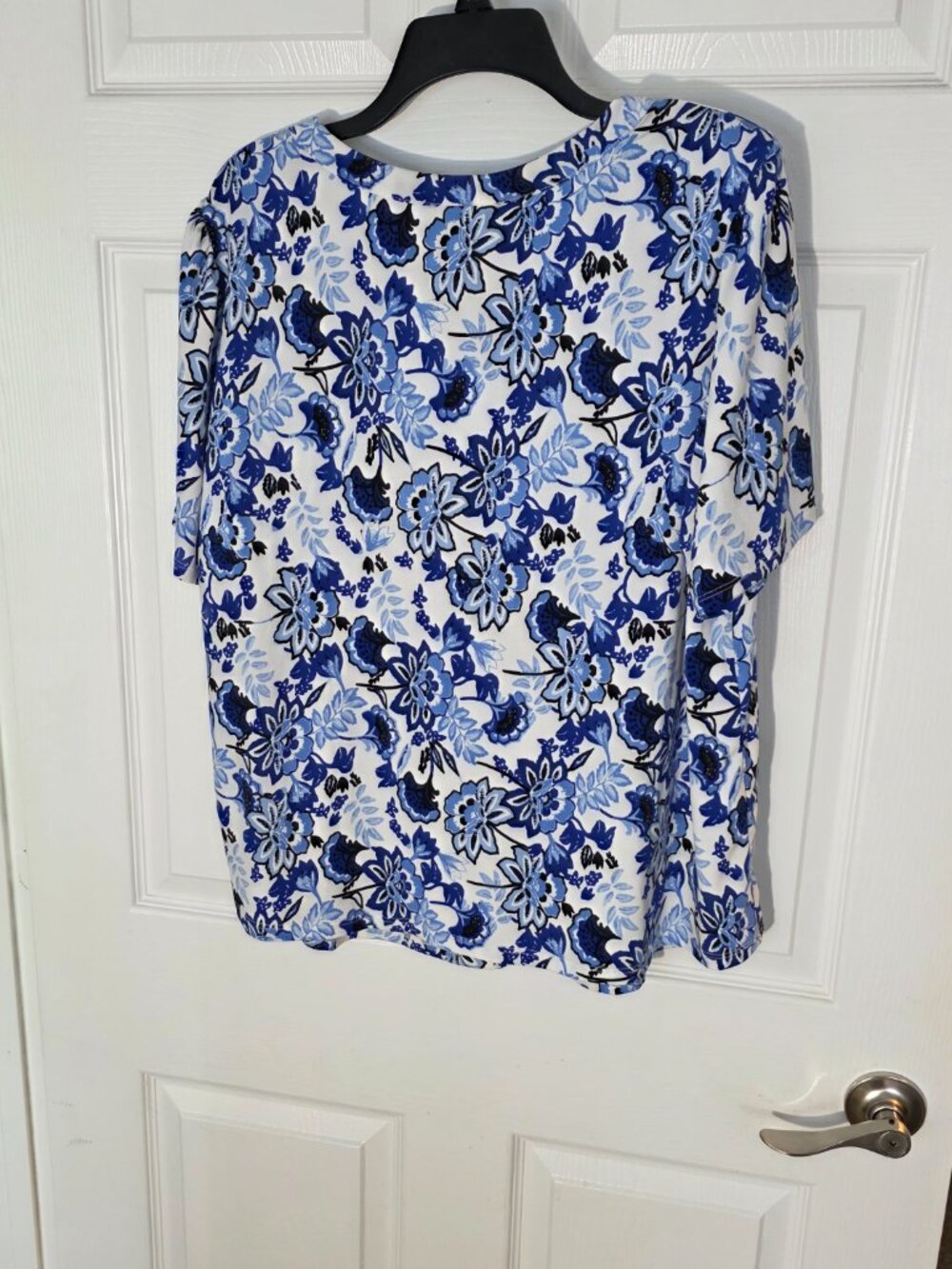Carolyn Taylor floral flower blue white black Print Stretch Shirt Blouse 1x - Picture 7 of 13